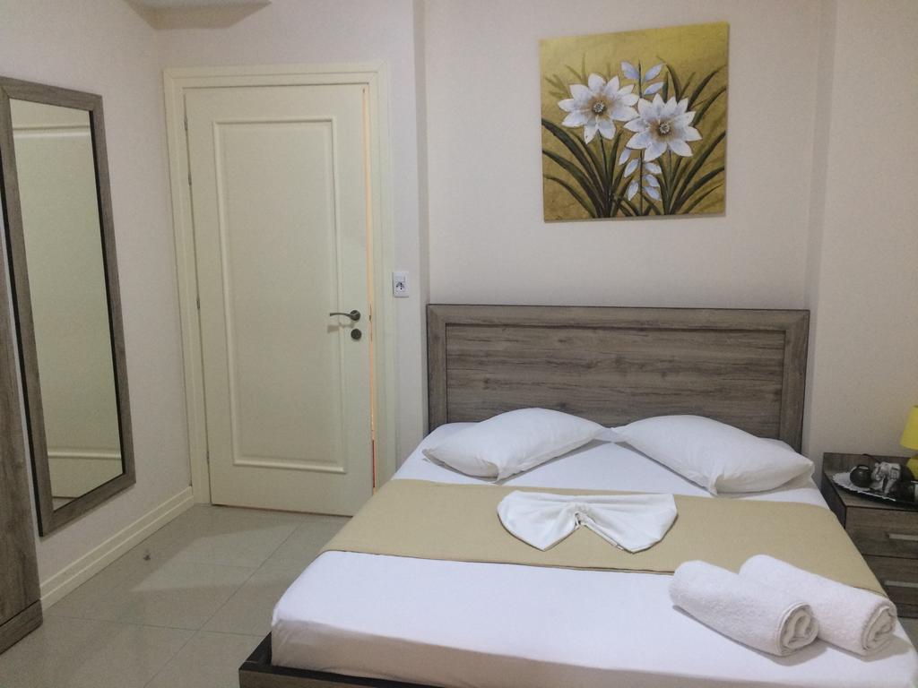 Berti Apartments Sarande Ngoại thất bức ảnh